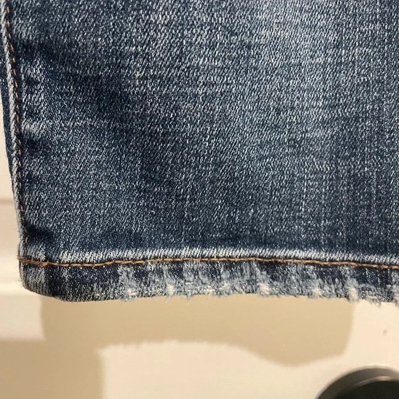 Chico's So Slimming Girlfriend Slim Leg Crop Jeans. Women’s size 10. - Picture 4 of 12